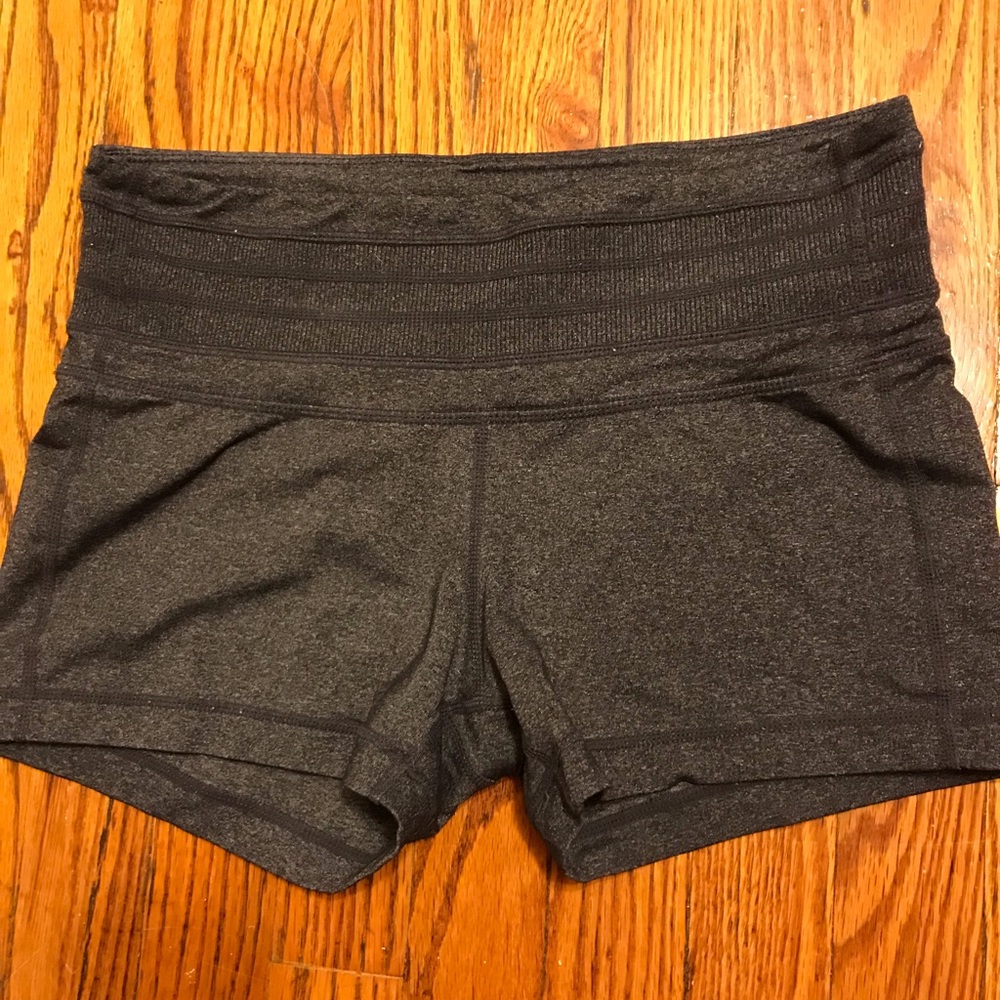 Prana booty shorts size M